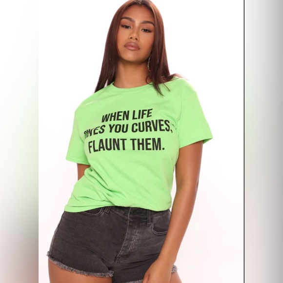 Fashion nova tee - Picture 2 of 2